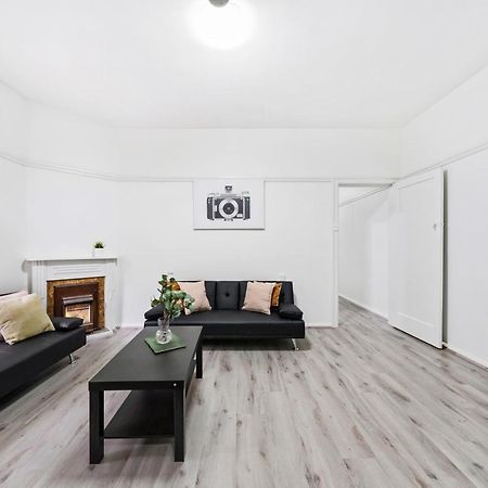 Burwood New 2 Bedroom 2 Bathroom Apartment Cité de Cité de Sydney Extérieur photo